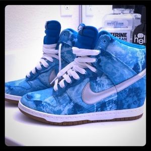 Blue Nike Dunks size 9.5 NEW!
